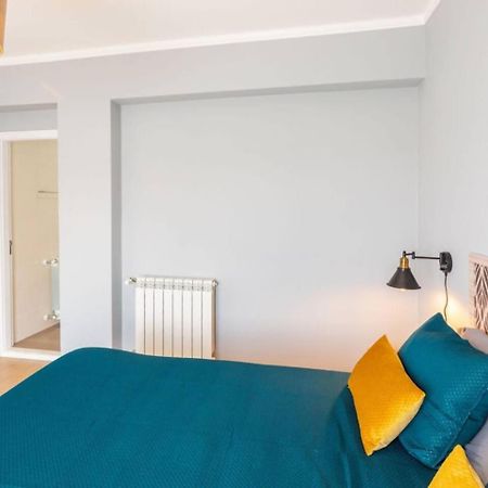 Modern Apartment 5 Mins Walking To The Santuary Fatima Bagian luar foto