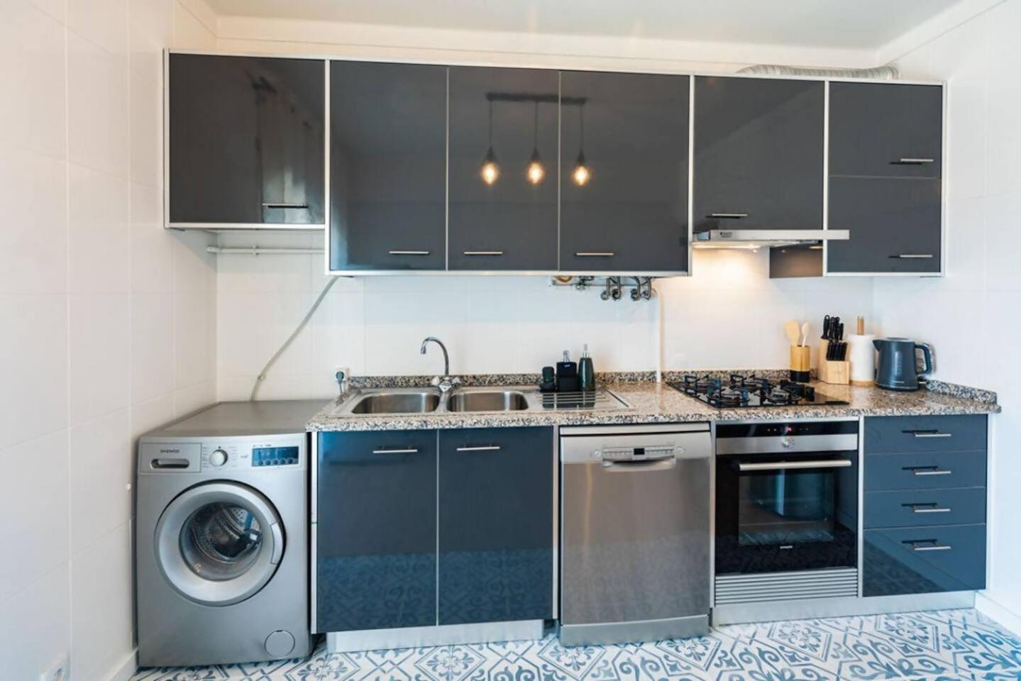 Modern Apartment 5 Mins Walking To The Santuary Fatima Bagian luar foto